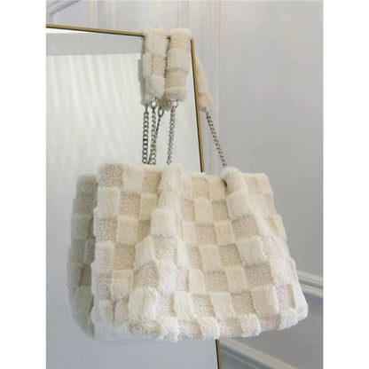 Chic White Plush Tote Bag – Save 10% Off Today!
