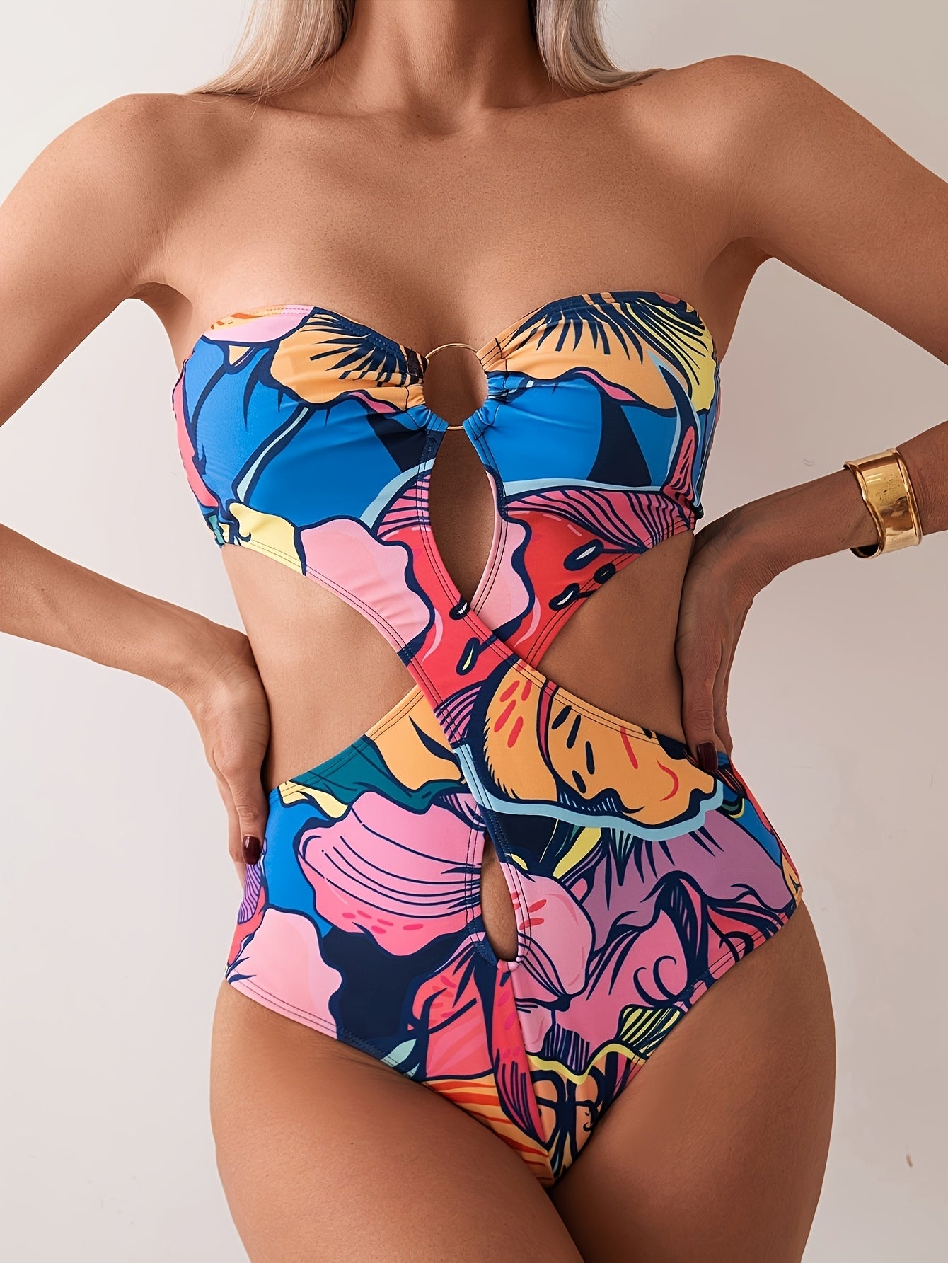 Chic Bandeau One-Piece Swimsuit – Save 20% Today!