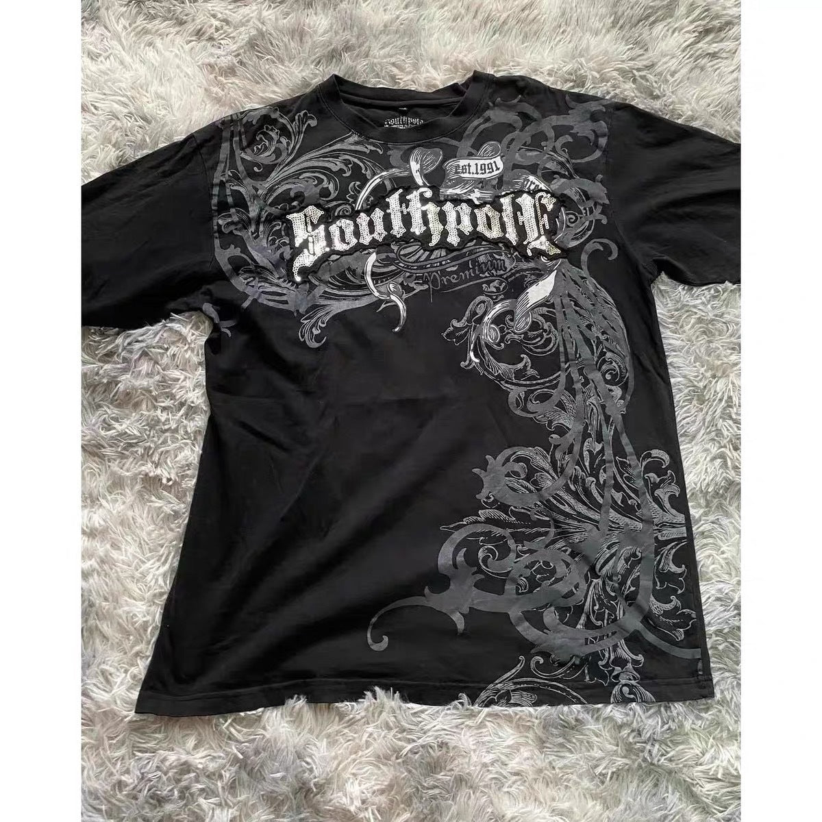 Men’s Streetwear Graphic Tee – Save 20% Today