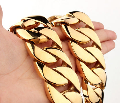 Men’s Titanium Steel Chain Necklace – Durable Vacuum-Plated Design | Save 10% Today!