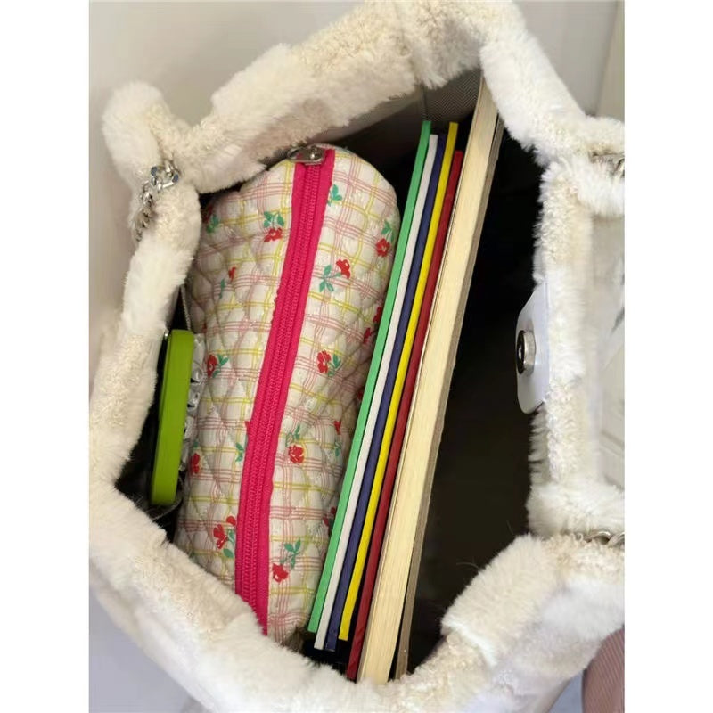 Chic White Plush Tote Bag – Save 10% Off Today!